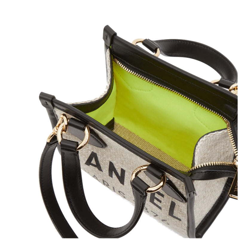 Petit sac besace de Lancel