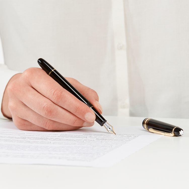 Stylo plume Meisterstück Classique doré - Boutique-Officielle-Montblanc-Cannes